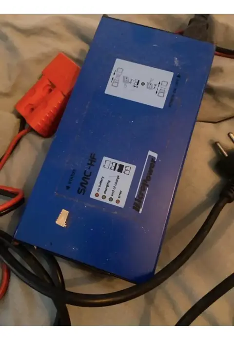 MicroPower SMC-HF 600 Acculader 24V 20A