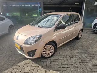 Renault Twingo 1.2-16V Miss Sixty | 1E EI(GENAAR | 12MND GARANTIE | ELEC PAKKET | AIRCO |