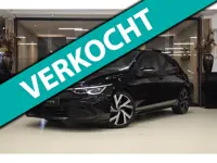 Volkswagen Golf 1.5 eTSI R-Line 150 PK BLACKSTYLE/PANO/CARPLAY/ACC/LANEASSIST/VOL