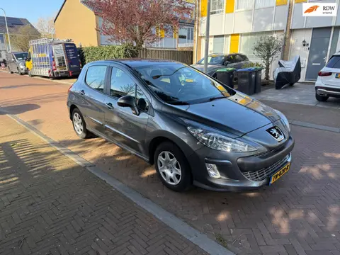 Peugeot 308 Tweede eigenaar / 136.000 km / Parkeersensoren achter / Nette auto