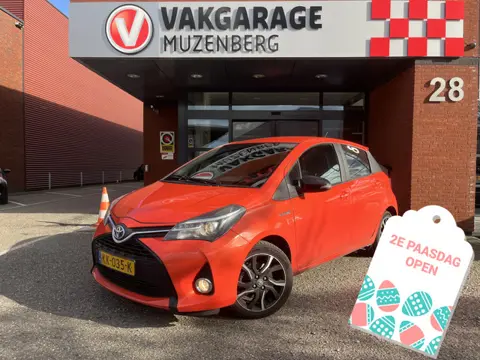 Toyota Yaris 1.5 Hybrid Orange Sport // LED // NAVI // CLIMA // CRUISE // BLUETOOTH //