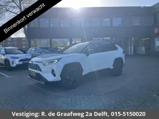 Toyota RAV4 2.5 Hybrid AWD Bi-Tone | 1650 KG trekgewicht | Trekhaak | Parkeersensoren | Apple Carpla