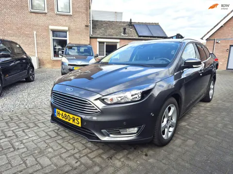 Ford Focus Wagon 1.0 Titanium Navi Clima Cruise Trekhaak