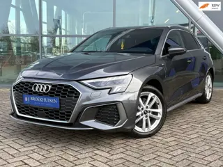 Audi A3 Sportback 40 TFSIe Plug in Hybride S-Line 204pk Automaat / Stoelverwarming / Adaptive Cruise
