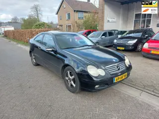 Mercedes-Benz C-klasse Sportcoupé 200 K. Bak schakelt niet goed over, Loop Sloop