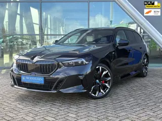 BMW 5-serie Touring 530e M sport Pro 293pk Panoramadak / Trekhaak / Stoelventilatie / Laser Lichten