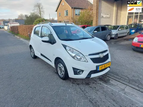 Chevrolet Spark 1.0 16V LT White Limited Edition Bi-Fuel