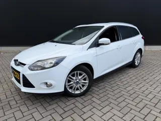 FORD FOCUS 1.0 ECOB. TITANIUM/ PDC / NW DISTRIBUTIE 