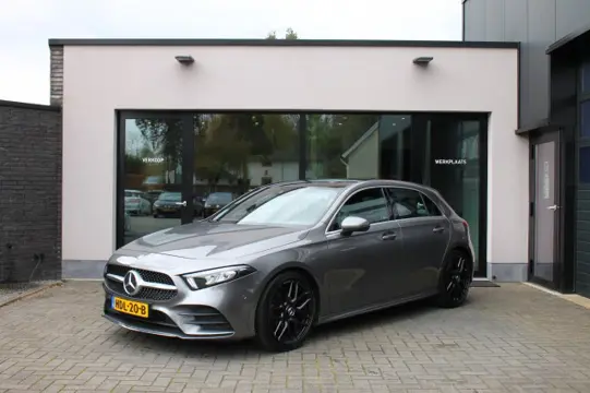 MERCEDES-BENZ A-KLASSE 180 PREMIUM PLUS