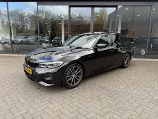 BMW 3-SERIE 320I M-Sport,Pano,LED,Trekhk Elekt,Adapt Cruise,Camera,Carplay,Lane Ass.,Dealer OH