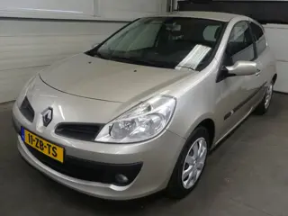 Renault Clio 1.6-16V Dynamique - Automaat - Trekhaak