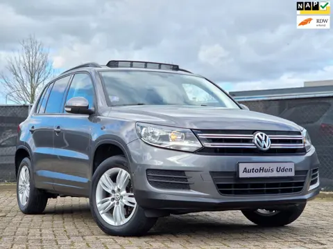 Volkswagen Tiguan 1.4 TSI Comfort&Design*Pano*Navi*Pdc*Trekhk