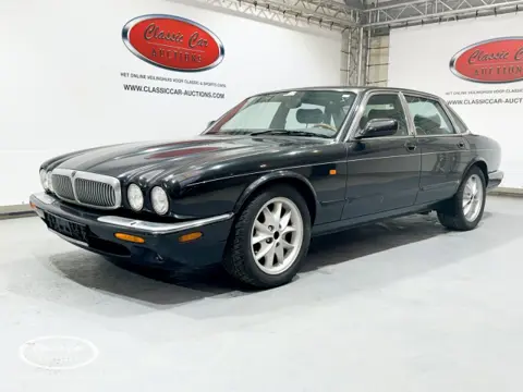 JAGUAR XJ8 4.0 Sovereign  - ONLINE AUCTION