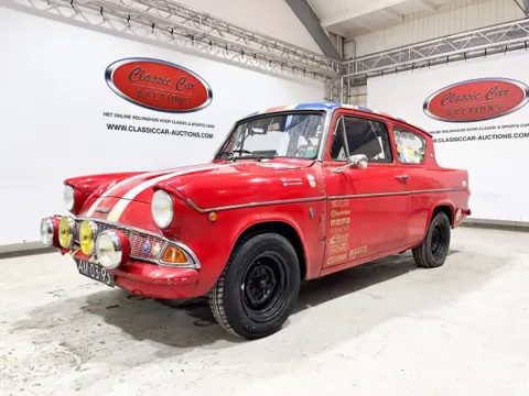 FORD ANGLIA Deluxe  - ONLINE AUCTION