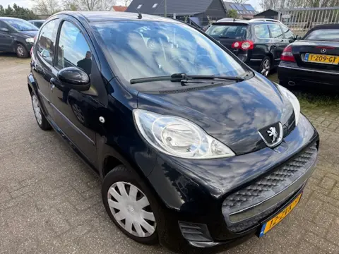 Peugeot 107 1.0-12V XS (bj 2012)