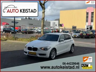 BMW 1-serie 116i EDE 5-DEURS 6-BAK CARPLAY/STOEL VERWARMING/CRUISE!
