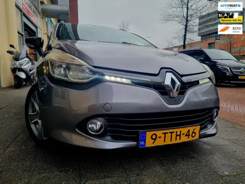 Renault Clio Estate 0.9 TCe Night&Day Navi Airco Trekhaak
