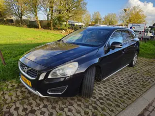 Volvo V60 2.0 D3 Summum Motor defect, Engine broken