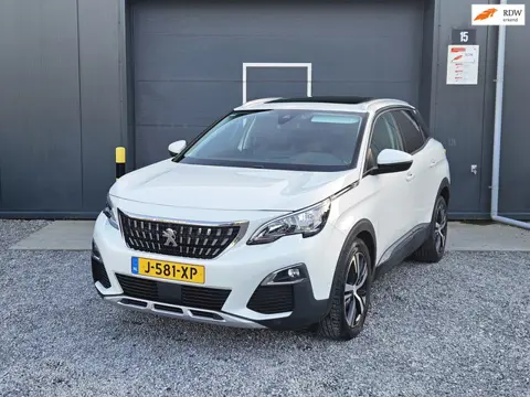 Peugeot 3008 1.2 PureTech GT Line boekjes compleet Zeer nette staat APK