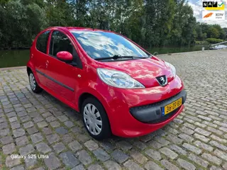 Peugeot 107 1.0-12V XS elektrische ramen cv op afs 5 deurs