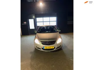 Opel Corsa 1.2-16V Cosmo