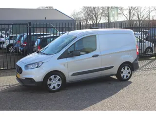 Ford Transit Courier 1.5 TDCI Trend Duratorq S&S, Navigatie, Airco!