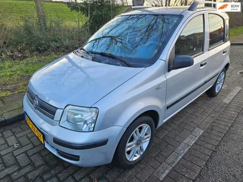 Fiat Panda 1.2 Navigator airco ,elk ramen, carplay, nap