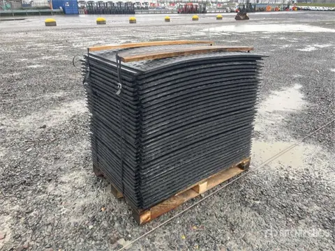 QUANTITY of (35) Connectable Road Plates Details (