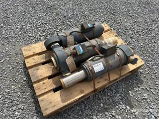 QUANTITY of (3) Hydraulic Tipping Cylinders