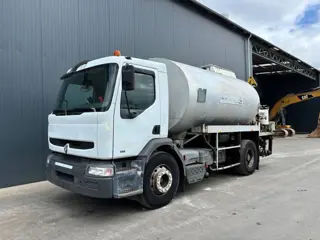 Renault Rincheval - 9.000 Liter (bj 2000)