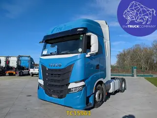 Iveco S-Way 460 (bj 2020, automaat)