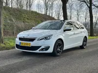 Peugeot 308 SW 1.2 PureTech Allure | LED | Panoramadak | Distr. vervangen | Keyless | Achteruitrijca