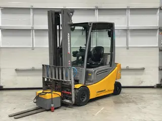 JUNGHEINRICH EFG 320 2021 2.0T