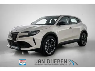 Alfa Romeo Junior Elettrica 54 kWh Carplay, DAB (bj 2025)