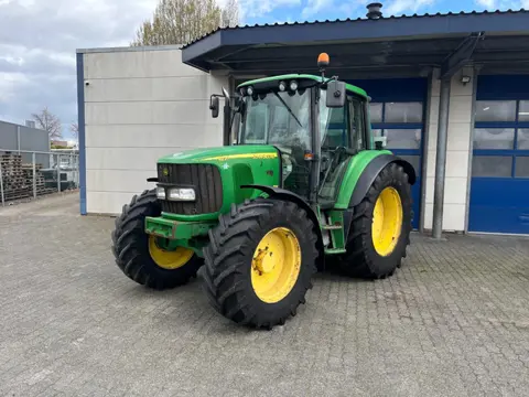 John Deere 6220 PowerQuad (bj 2006)