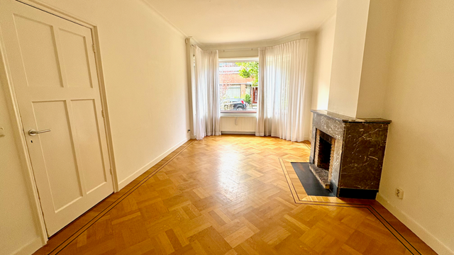 Woning aan de Van der Aastraat te Den Haag