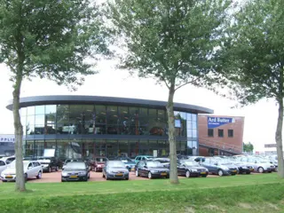 Ford Fiesta 1.0 EcoBoost Hybrid Vignale 125PK +Led+stoel&stuurverw+Panodak+nav+camera+Volleder = SUP