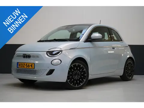 Fiat 500 La Prima 42 kWh | SoH 100% | Panoramadak | Leder | Navigatie | Carplay | Lm velgen | Blind-