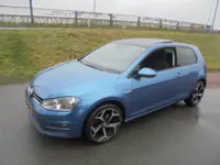 Volkswagen GOLF Volkswagen Golf 1.2 Tsi benzine 3 deurs airco Panorama dak 17 lmv