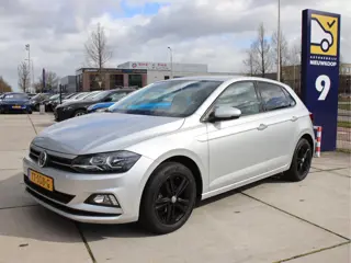 Volkswagen Polo 1.0 TSI Comfortline Business Carplay, Navi, NL-Auto, NAP, Climate, LMV SALE!!