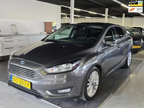 Ford Focus 1.5 Titanium/AUTOMAAT/NAVI/CRUISE/N.A.P/AIRCO/