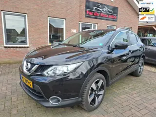 Nissan Qashqai 1.2 N-Connecta. Goed onderhouden en luxe. O.a. navi, pano, cruise, 360 camera, trekha