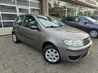 Fiat Punto 1.2 Classic Lusso APK tot 26-03-2027/Airco