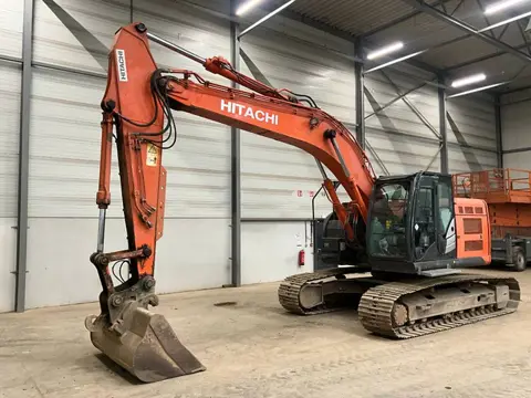 Hitachi ZX 225 US R LC-5B (bj 2014)