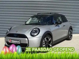 MINI Mini 1.5 Cooper C Pano/Camera/Apple/Leder 2e Paasdag geopend van 12:00 tot 16:00 uur