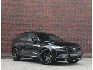Volvo XC60 T8 AWD Ultra Black Edition | Pano - Trekhaak - HUD