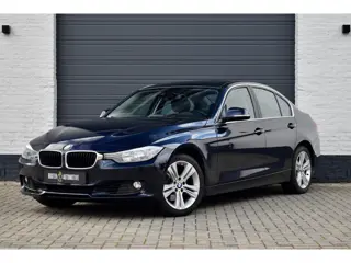 BMW 3-serie 320i Executive Sport line | Cruise | Automaat |