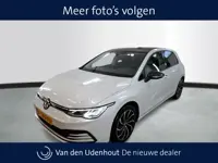 Volkswagen Golf 1.0 TSI Life | Panorama/schuifdak | 17" Ventura | afn Trekhaak |