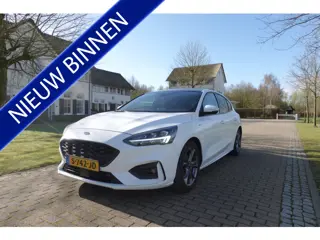 Ford Focus 1.0 EcoBoost ST LINE Titanium X Business | Panodak | Camera | Winterpakket | ACC |
