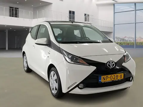 Toyota Aygo 1.0 VVT-i x-Wave CabrioTop! Camera! Navi! VERWACHT!